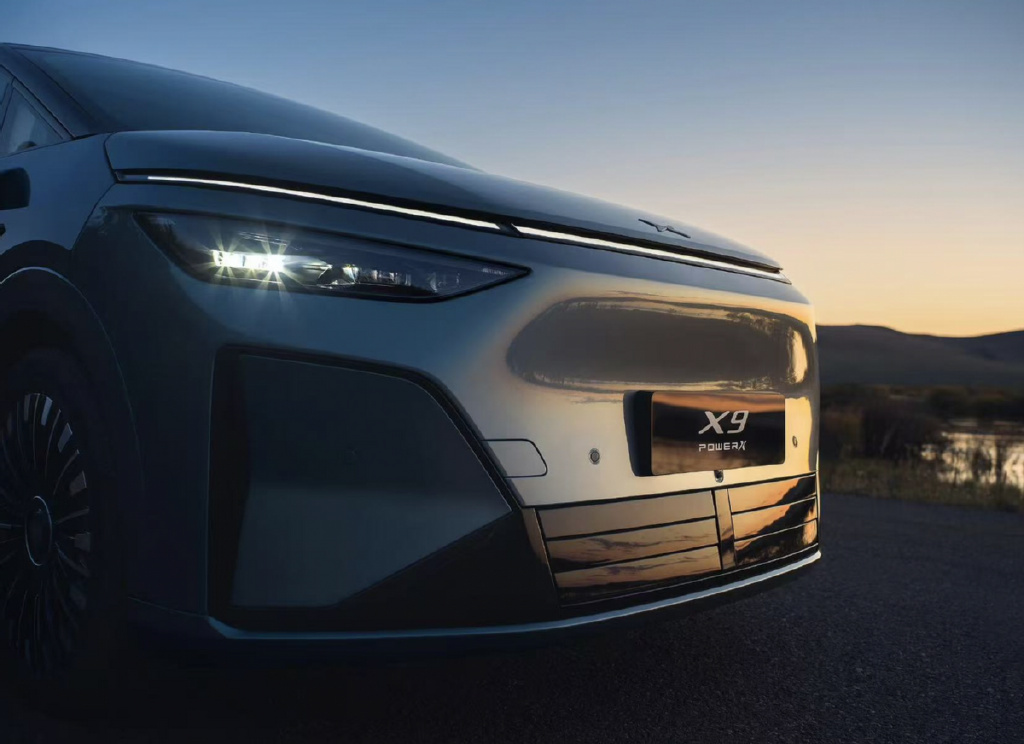 小鵬X9增程版首發(fā),63.3kWh電池+60L油箱,穩(wěn)了?