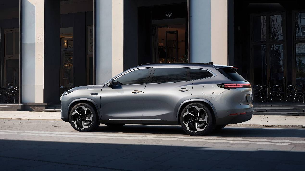 星途ET5全球車型上市!獨特設(shè)計+智能配置+黃金增程動力亮點十足